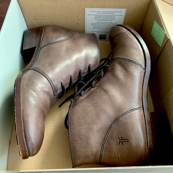 Frye Ruby Chukka Boot - Picture 9 of 12